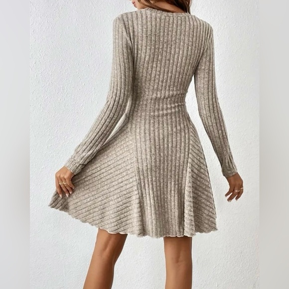 Sweater dress - Picture 2 of 4